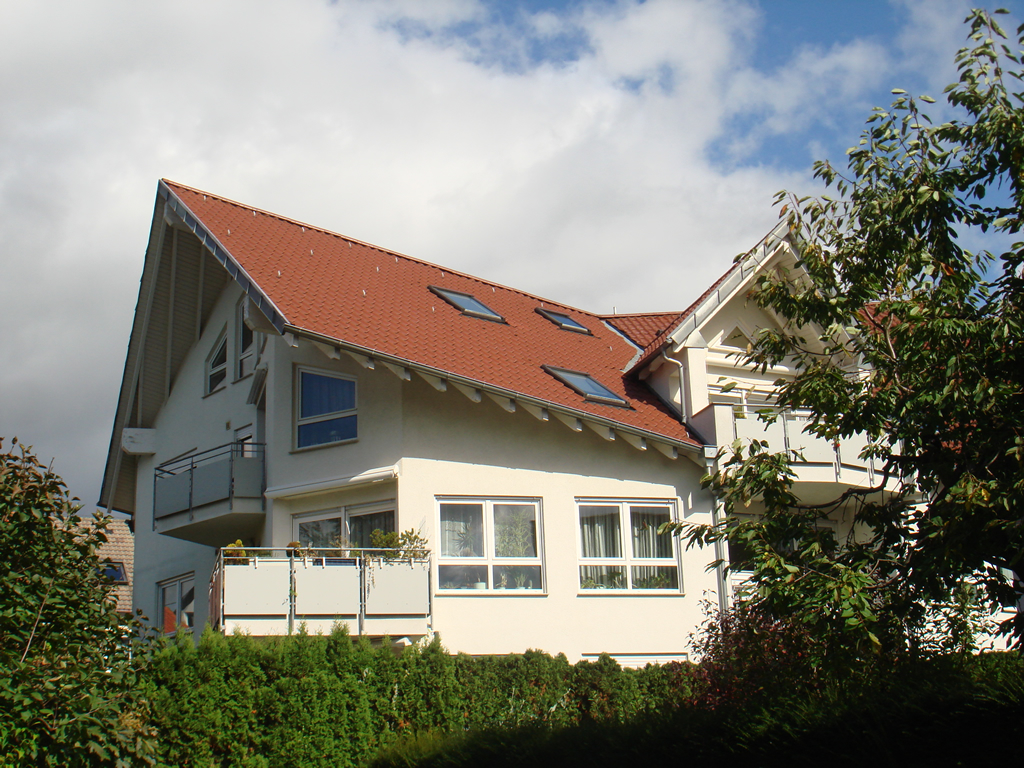 Bild 1: 6-Familien-Wohnhaus