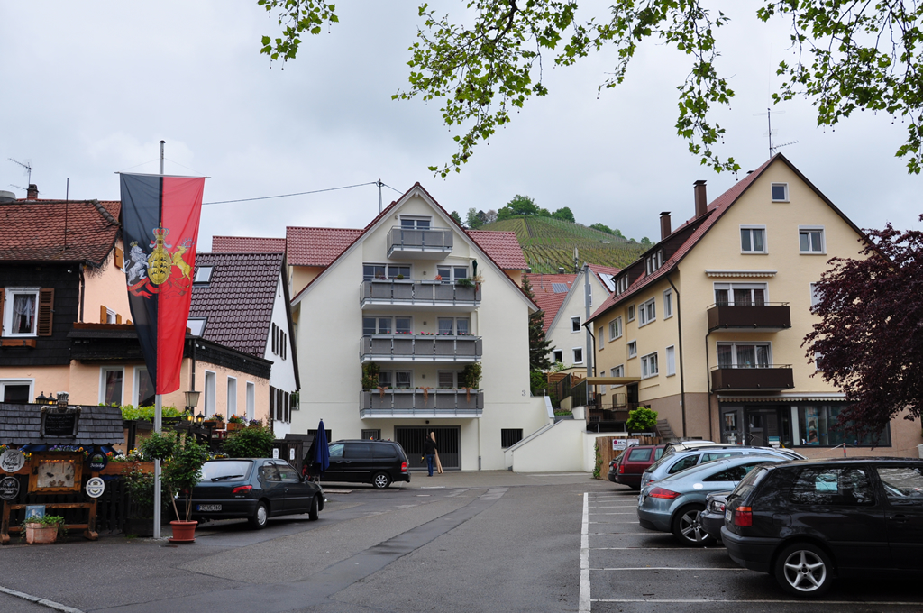 Bild 7: 6-Familien-Wohnhaus