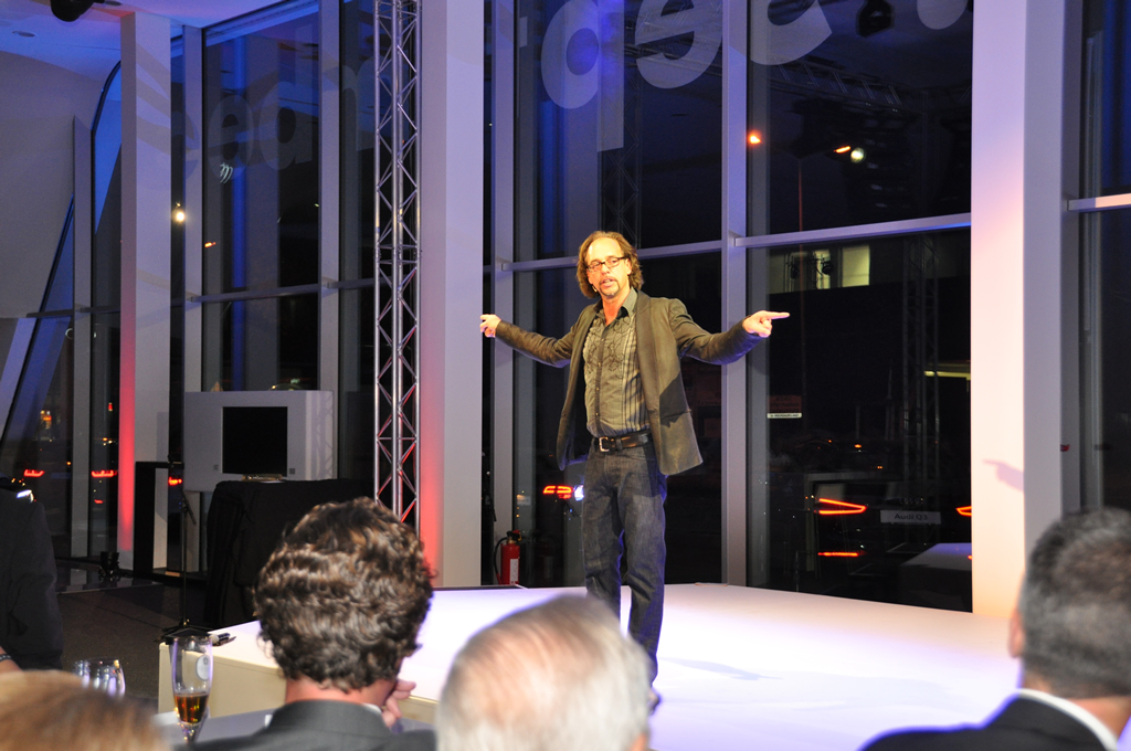Bild 3: Festliche
Einweihung
AUDI Terminal
Ludwigsburg